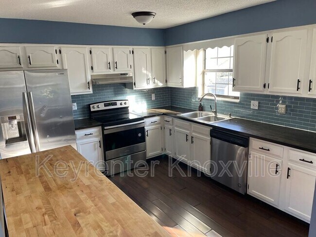 Foto del edificio - 9328 Collingwood Rd