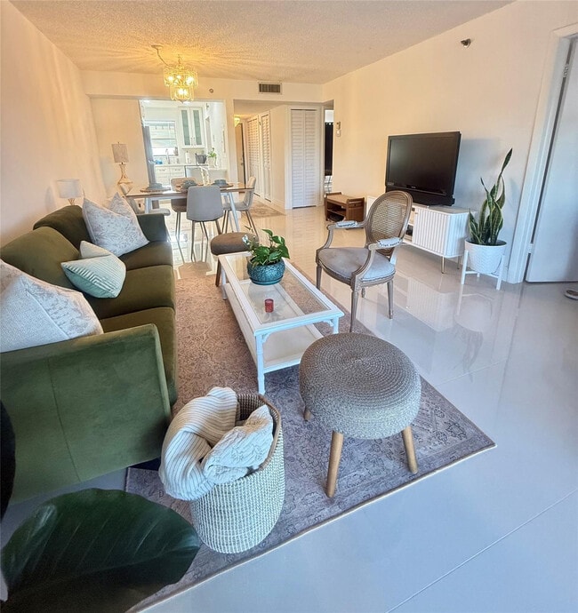 Building Photo - 4640 Lucerne Lakes Blvd W