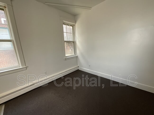 Building Photo - 51 Chambersburg St