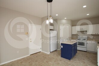 Building Photo - 4025 W Carter Rd