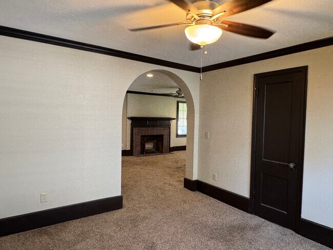 Foto del edificio - 2621 N Harrison St