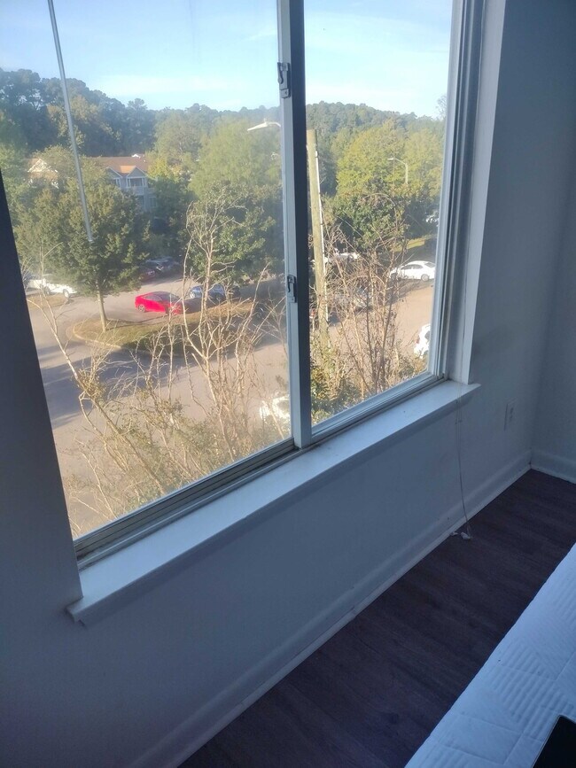 Ventana - 1221 University Ct