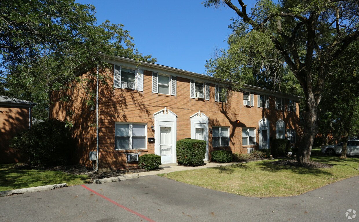 Meadowbrook Manor Apartments Columbus, OH