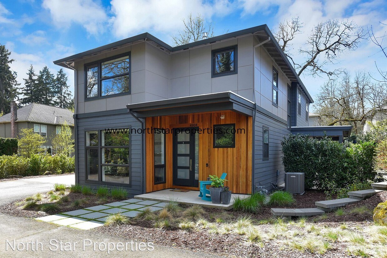 4 br, 3 bath House 4904 Lower Dr House Rental in Lake Oswego, OR