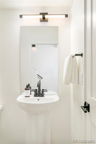 Foto del edificio - 2105 S Galapago St