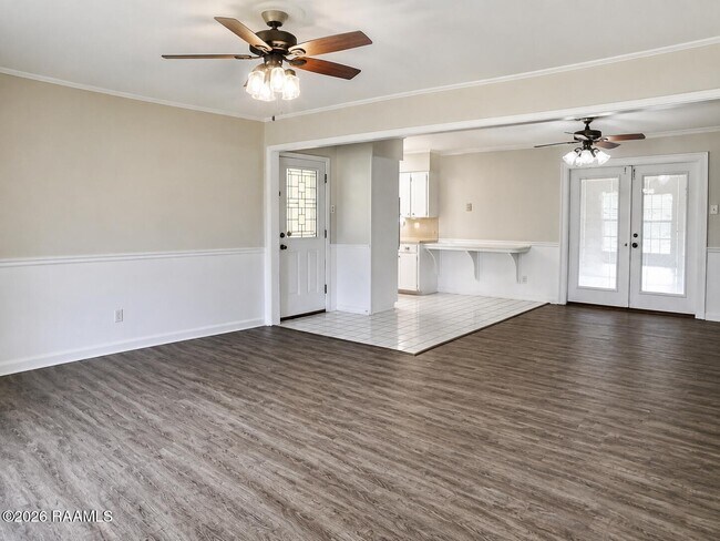 Building Photo - 208 Mayard Dr