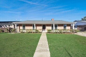 Building Photo - 7718 Romney Rd