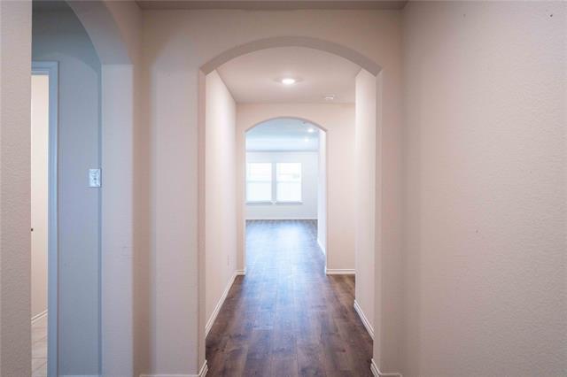 Building Photo - 925 English Dr