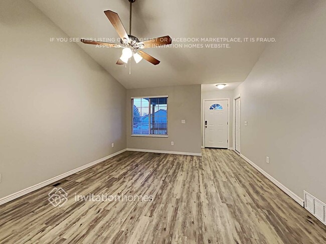 Building Photo - 5554 Kingsboro Dr