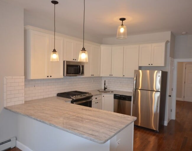 Building Photo - 12 Chelsea St