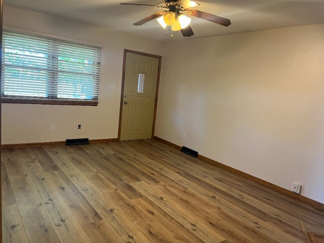 Building Photo - 5210 SW 19th Terrace