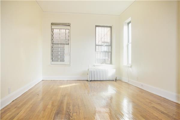 Foto del edificio - 300 E 38th St