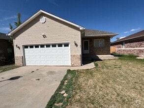 Building Photo - 147 Calabria Dr