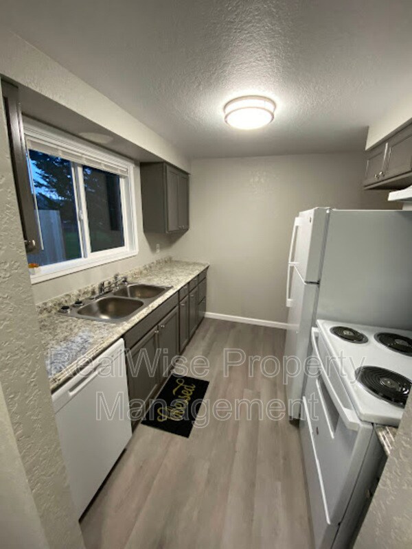 Foto del edificio - 902 S Comstock Rd