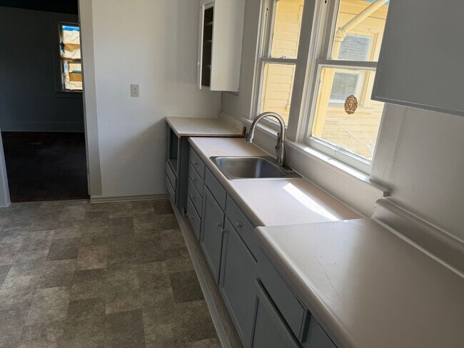 Foto del edificio - Great Home River Road Area