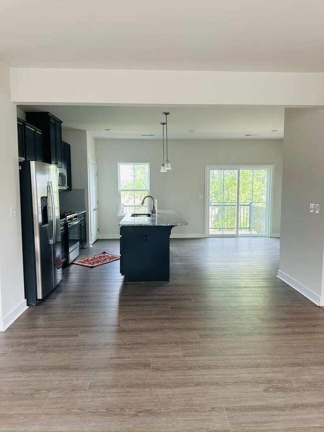 Foto del edificio - 9904 Oaklawn Blvd NW