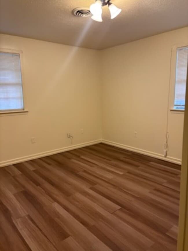 Building Photo - 3125 Bienville Dr