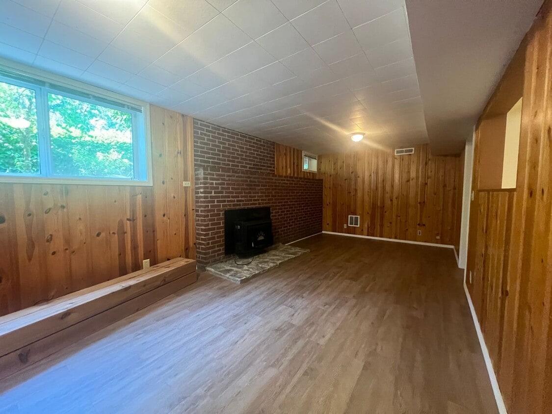 Building Photo - Lewis & Clark Law Students ONLY