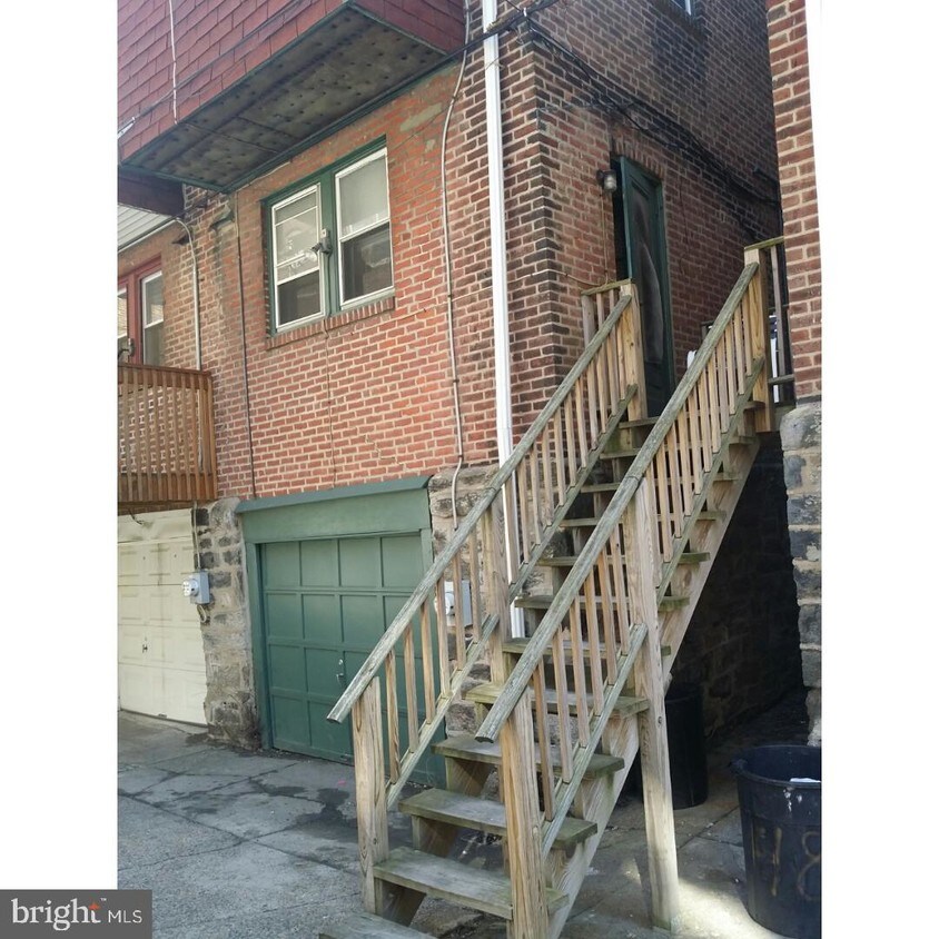 Primary Photo - 4821 Osage Ave