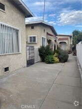 Building Photo - 1132 Mariposa Ave