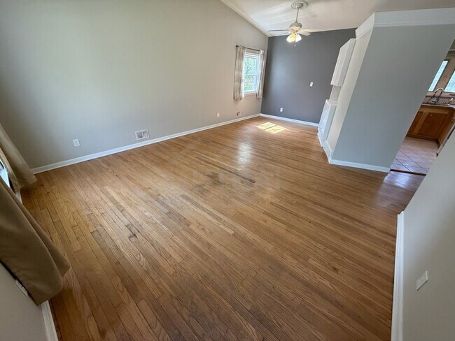 Foto del edificio - 23611 Bicking Ct