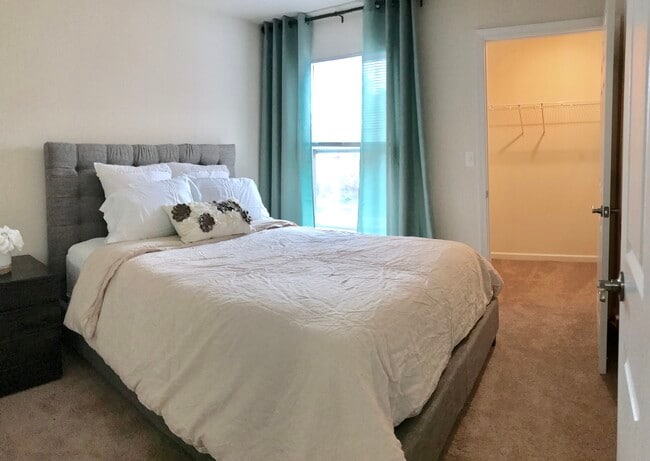 Building Photo - Starling Village