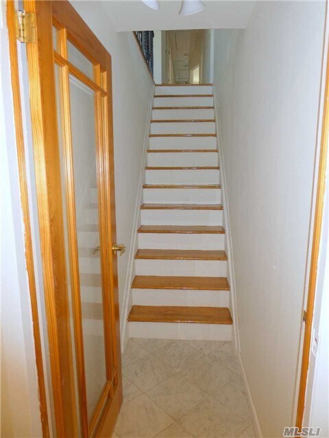 Foto del edificio - 538 E Walnut St