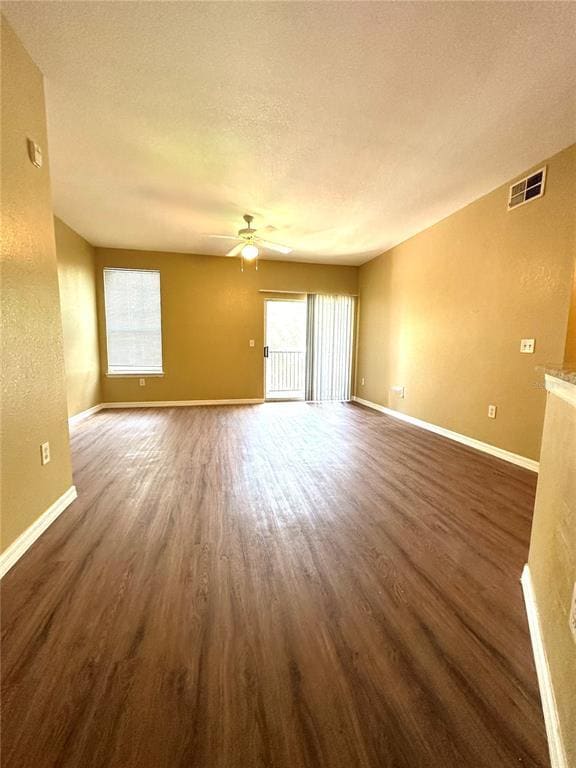 Building Photo - 2025 Erving Cir