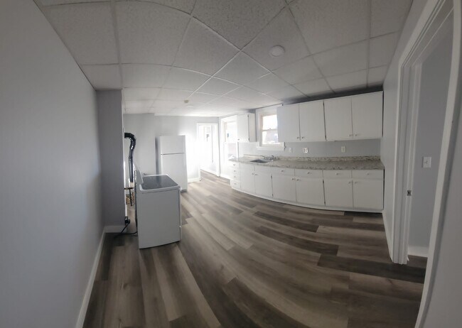 Building Photo - 29 Pleasant Pl