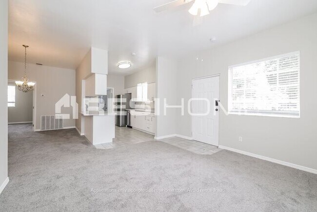 Foto del edificio - 1335 34Th St Nw