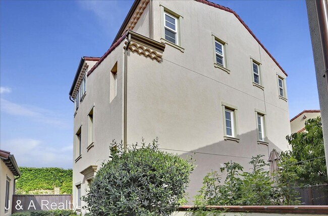 Building Photo - 4 br, 3.5 bath House - 593 Pistache Terrace