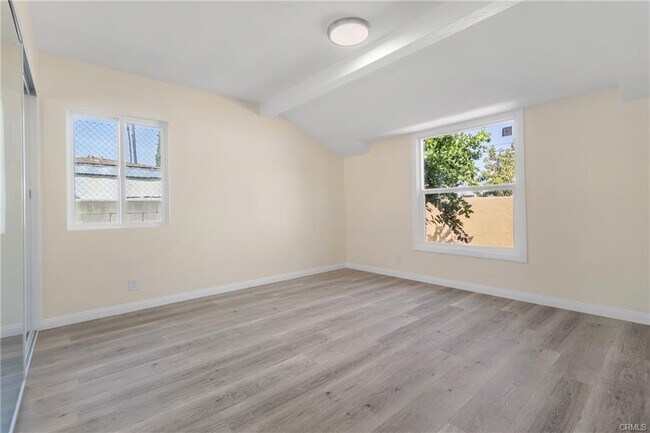 Foto del edificio - 14724 Strathern St