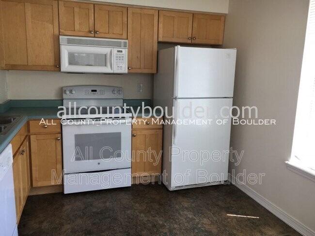 Foto del edificio - 1419 Red Mountain Dr