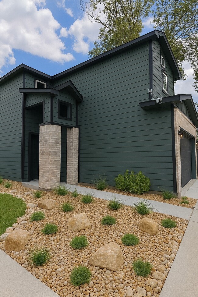 Building Photo - 15565 Kurt Dr