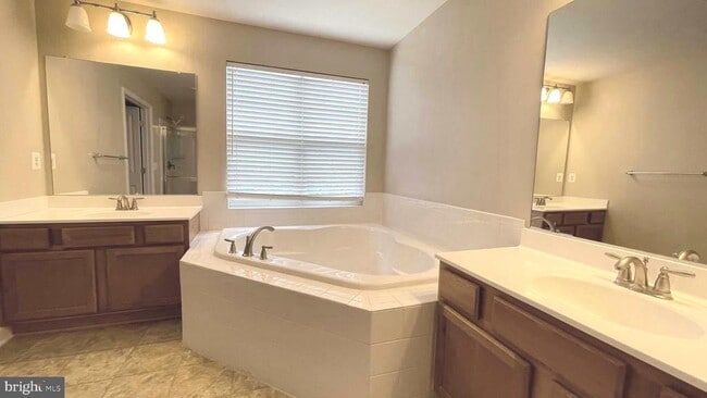 Building Photo - 9008 Hanson Grove Ct