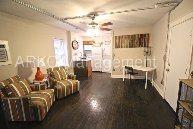 Foto del edificio - 3205 Broadway Blvd