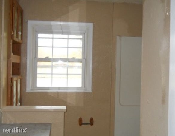 Building Photo - 4 br, 1 bath House - 526 S Monte Vista Ave