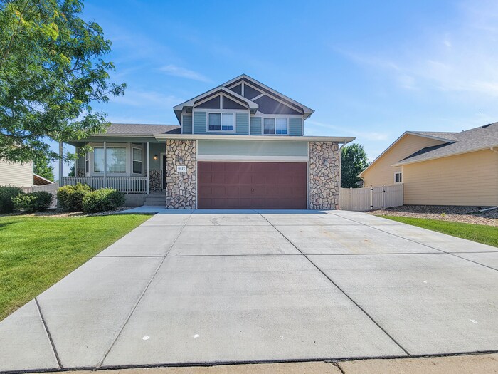 Charming 3 beds 2.5 baths in Firestone - Charming 3 beds 2.5 baths in Firestone