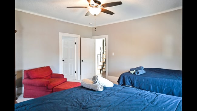 Foto del edificio - 511 Blades Ave