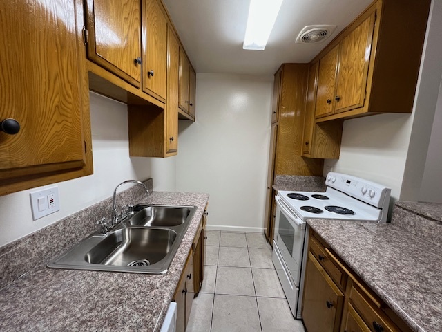 Kitchen 2 - JL Montana Apartments