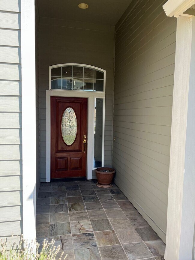 3 Bedroom, 2 Bath Home Close to OIT & Hosp... House Rental in Klamath