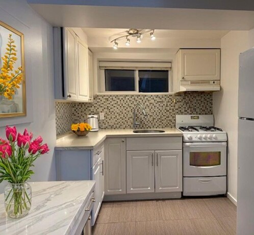 Photo du bâtiment - 274 5th St E