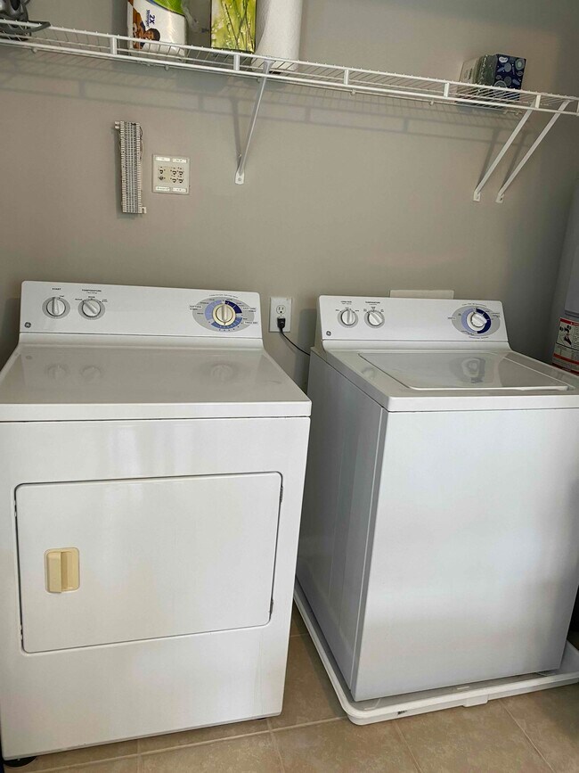 Foto del edificio - 3710 Pardue Woods Pl