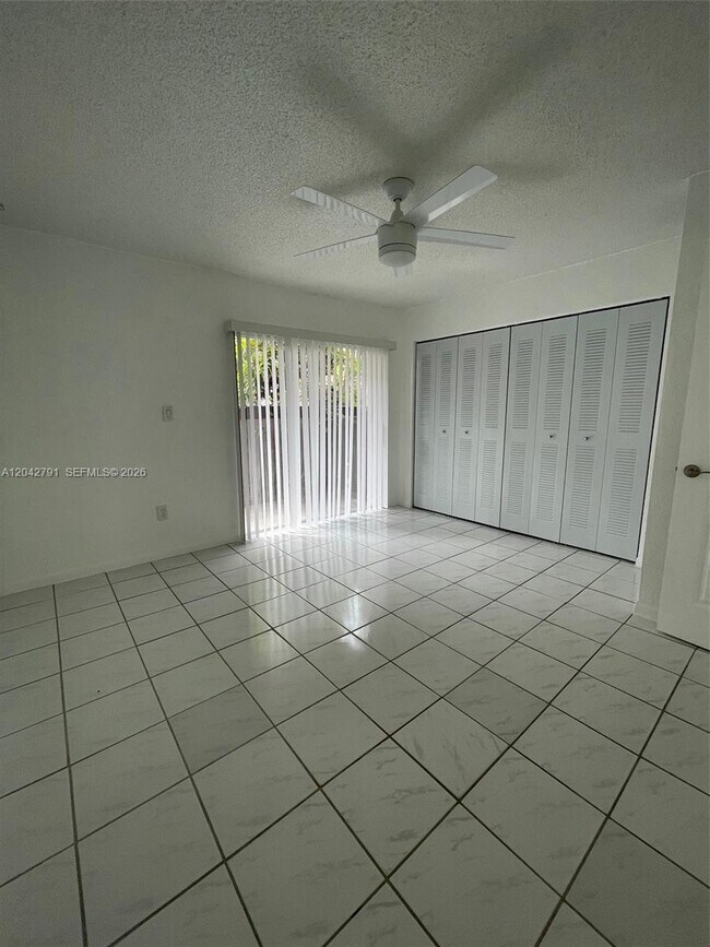 Foto del edificio - 10832 SW 88th St