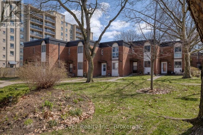 Building Photo - 6476 Huggins St