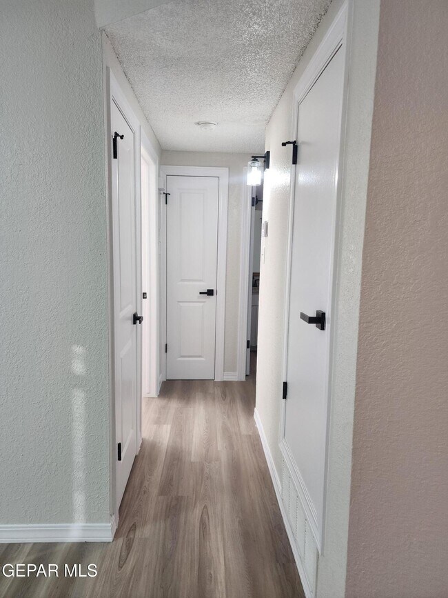 Foto del edificio - 10017 Caribou Dr