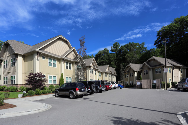 Building Photo - Greenway Cove Apartments