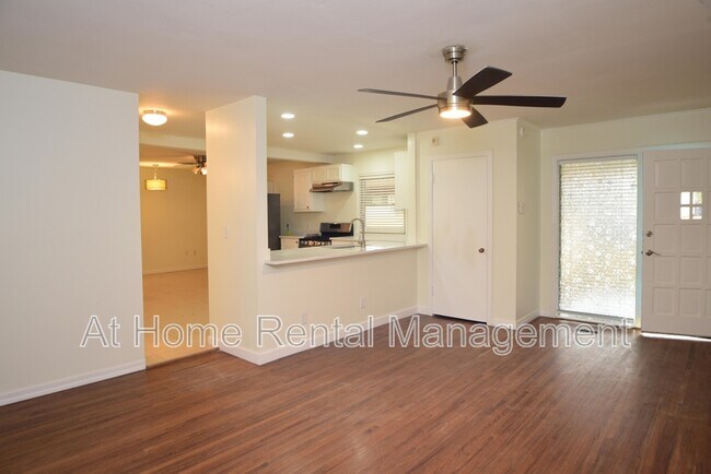 Foto del edificio - 3522 S Toledo Ave