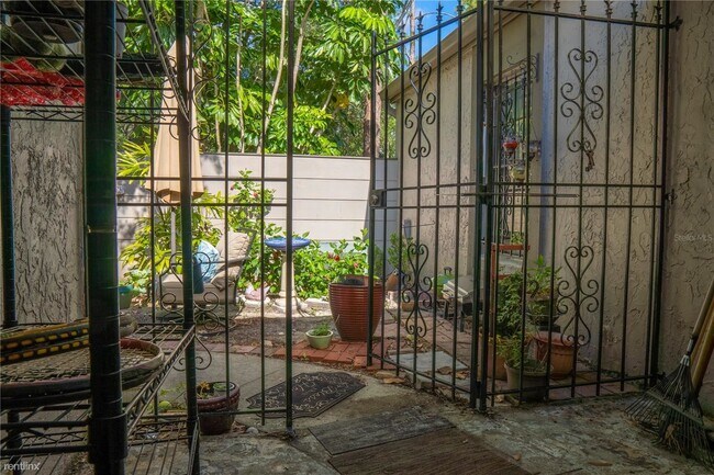Foto del edificio - 3 br, 2 bath House - 632 R Woodridge Drive