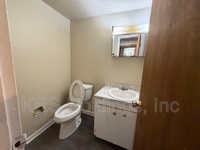 Foto del edificio - 4101 Holly Cove Dr